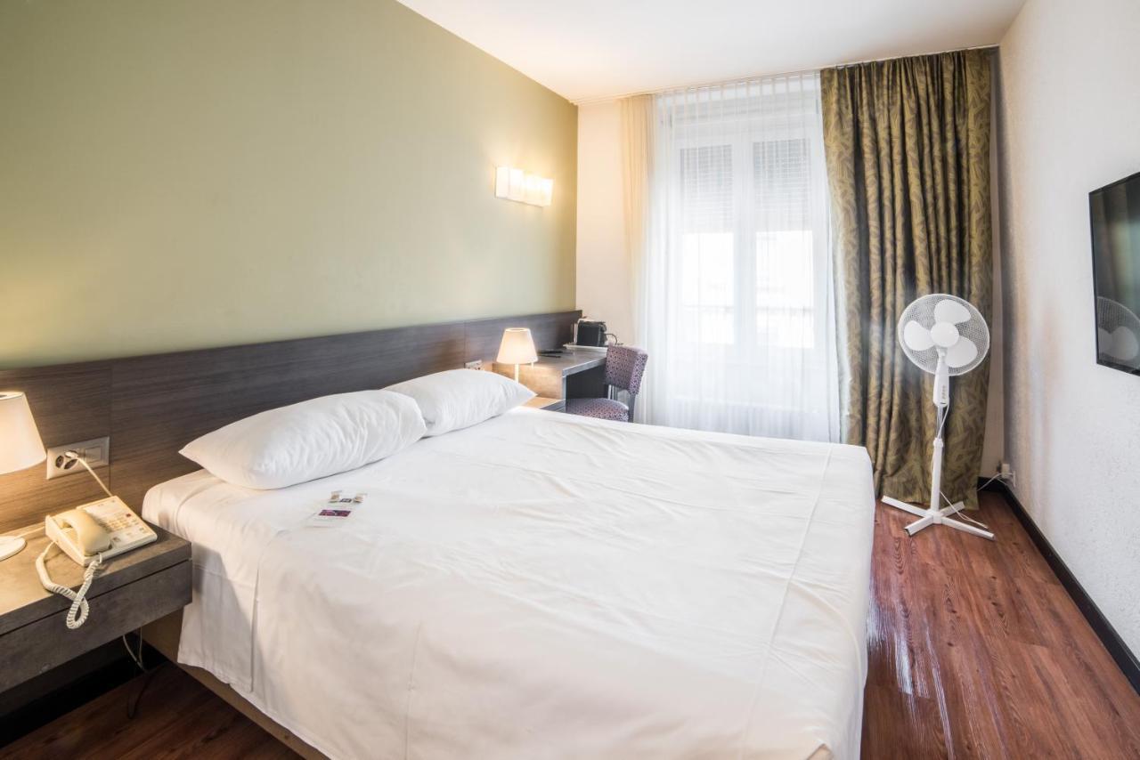 Hotel Montana Geneve Rum bild